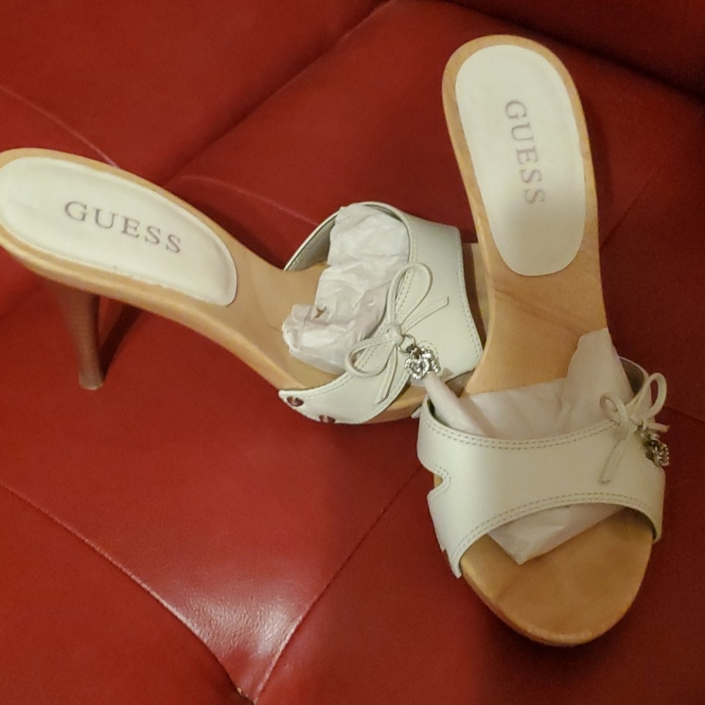 I Have Listed 6 Pair Of Shoes And 2 Pair Of Sandal - image 3